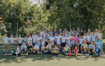 Parimatch Foundation - na-zastavku-3-scaled