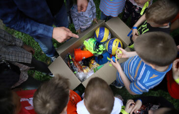 Parimatch Foundation - na-zastavku-scaled