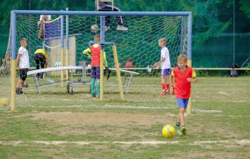 Parimatch Foundation - na-zastavku-1-scaled