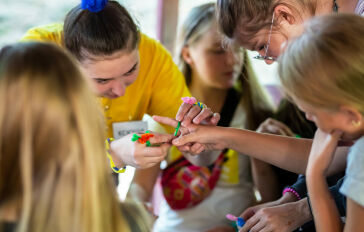 Parimatch Foundation - na-zastavku-8-scaled